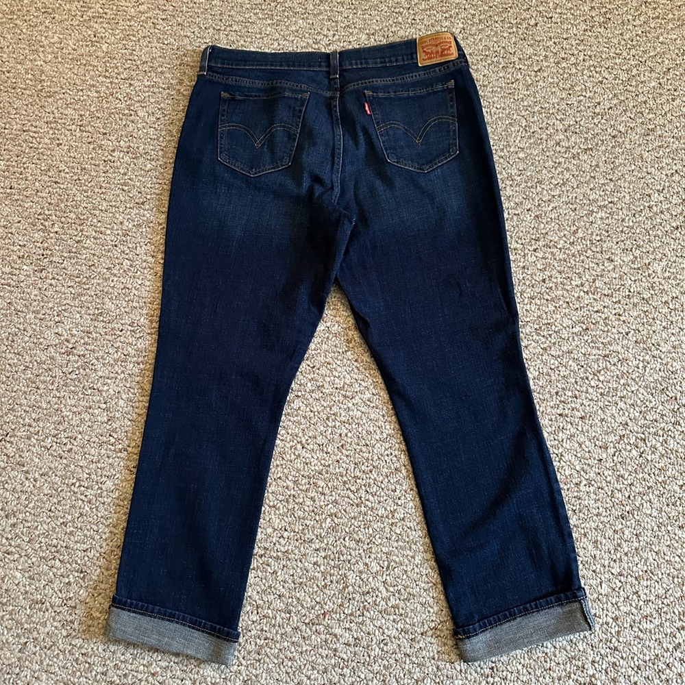 Levi Relaxed fit cropped jeans